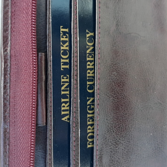 NWOT VTG GIORGIO BERNINI LEATHER TRAVEL WALLET - Picture 6 of 9